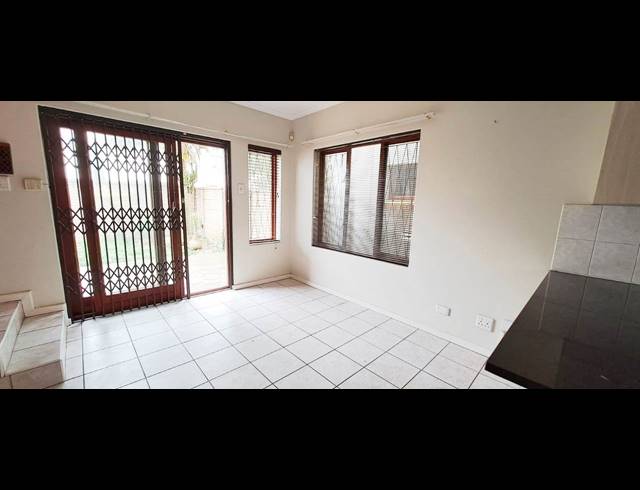 2 BEDROOM TOWNHOUSE TO LET IN CHARLO